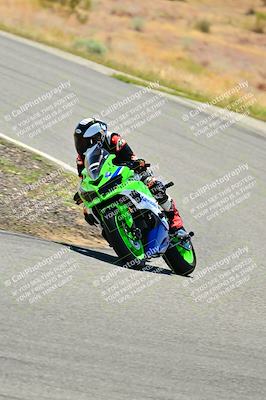 media/Apr-13-2025-TrackXperience (Sun) [[fb1ef998a6]]/Level 2 (Intermediate)/Turns 4 and 6 (Session 4)/